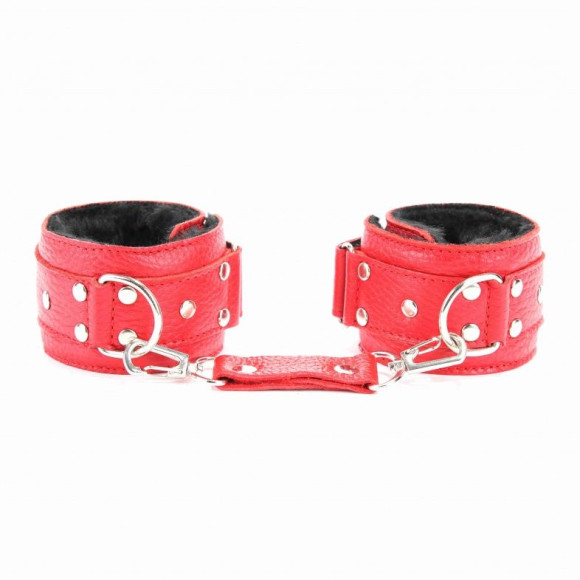 Красные кожаные наручники с меховым подкладом Красные кожаные наручники с меховым подкладом