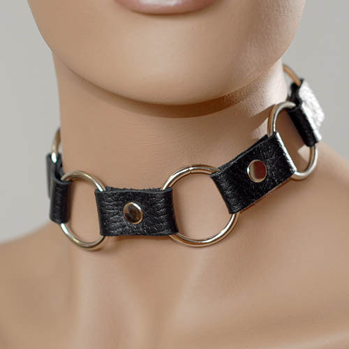 Кожаный черный ошейник с кольцами Кожаный черный ошейник с кольцами