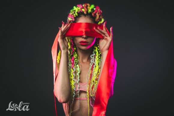 Красная лента для связывания Wink - 152 см. Красная лента для связывания Wink - 152 см.