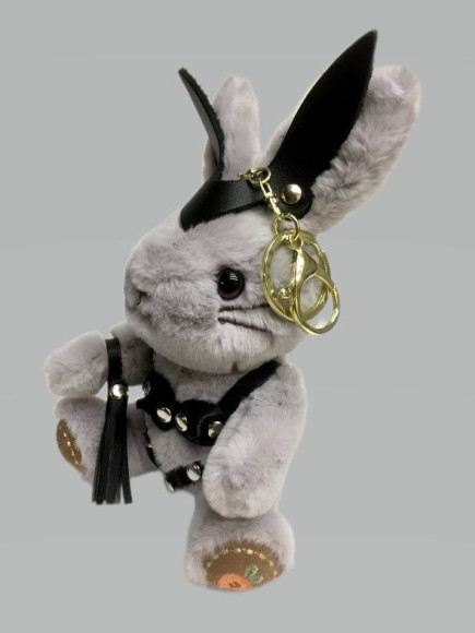 Брелок в виде госпожи-зайчихи Брелок в виде госпожи-зайчихи
