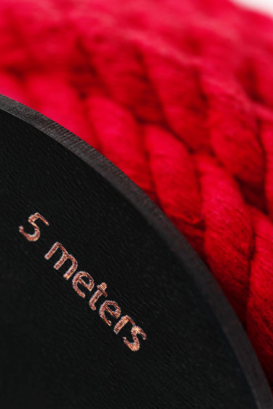 Красная веревка для шибари на катушке - 5 м. Красная веревка для шибари на катушке - 5 м.