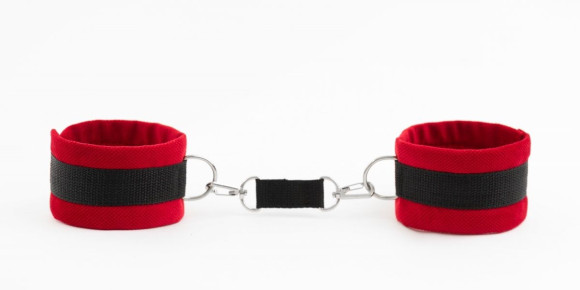 Красно-черные оковы My rules на сцепке Красно-черные оковы My rules на сцепке