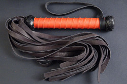 Черно-красная плеть  Толстый Витень-Битень  - 55 см.