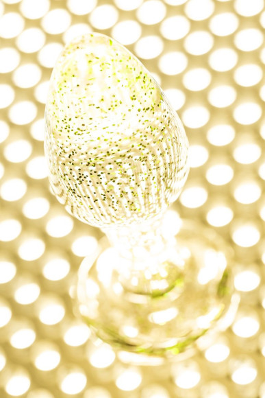 Золотистая акриловая анальная втулка - 8 см. Золотистая акриловая анальная втулка - 8 см.