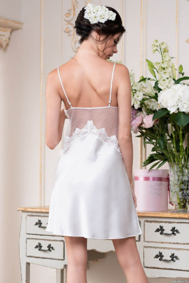 Стильная сорочка Eva с кружевным декором Стильная сорочка Eva с кружевным декором