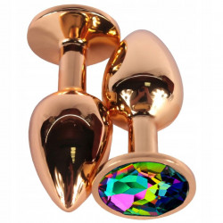 Золотистая гладкая анальная пробка с разноцветным кристаллом - 6,8 см.