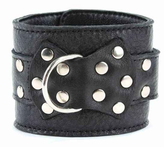 Чёрные наручники из кожи с пряжкой Чёрные наручники из кожи с пряжкой