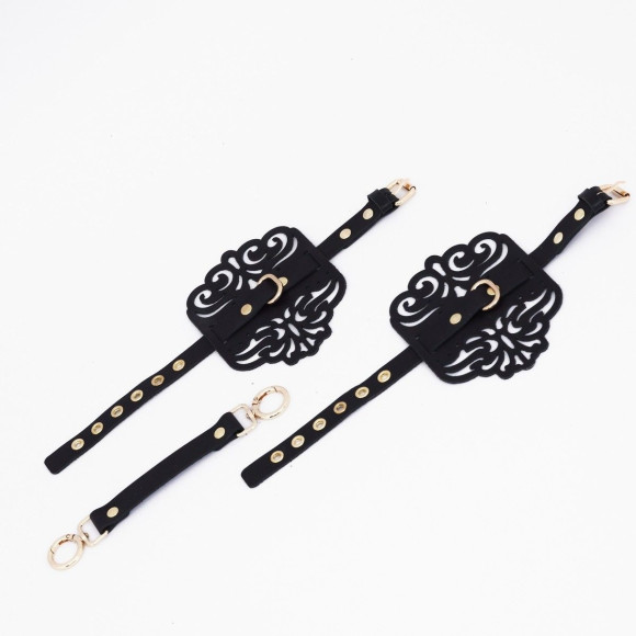 Черный фигурные оковы с золотистой фурнитурой Черный фигурные оковы с золотистой фурнитурой