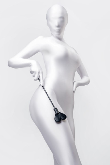 Черный стек со шлепком в форме сердца Anonymo - 35 см. Черный стек со шлепком в форме сердца Anonymo - 35 см.