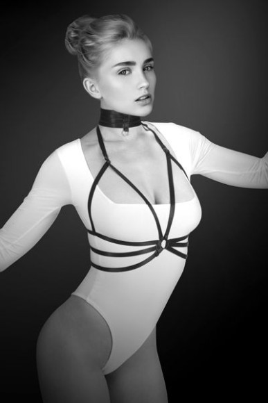 Черная упряжь на грудь Julia Черная упряжь на грудь Julia