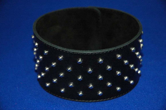 Широкий проклёпанный ошейник-полоска Широкий проклёпанный ошейник-полоска